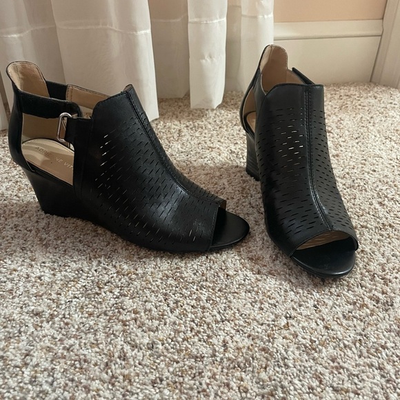 Adrienne Vittadini Shoes - Adrienne Vittadini Black Cut-Out Wedges